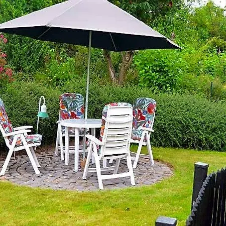 Moderne Am Wald In Schwalefeld 4*