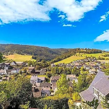 Moderne Am Wald In Schwalefeld Hotell